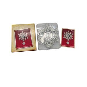 Hallmark Keepsake Ornament First Christmas Together 2005 Photo Holder New in Box